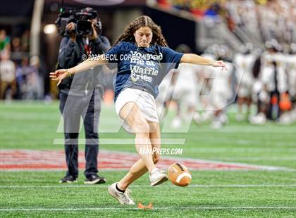 Thumbnail 2 in Buford vs. Carrollton (GHSA 6A Championship) photogallery.