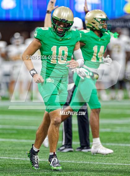 Thumbnail 2 in Buford vs. Carrollton (GHSA 6A Championship) photogallery.