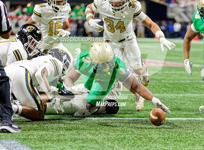 Thumbnail 2 in Buford vs. Carrollton (GHSA 6A Championship) photogallery.