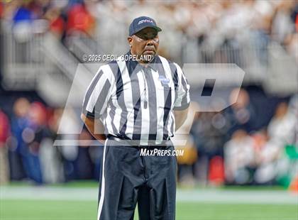 Thumbnail 2 in Buford vs. Carrollton (GHSA 6A Championship) photogallery.