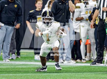 Thumbnail 3 in Buford vs. Carrollton (GHSA 6A Championship) photogallery.