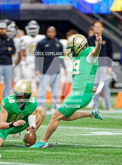 Thumbnail 3 in Buford vs. Carrollton (GHSA 6A Championship) photogallery.