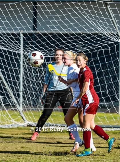 Thumbnail 3 in Parker vs. Mission Hills photogallery.