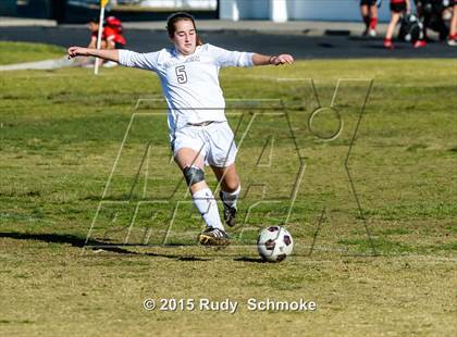 Thumbnail 3 in Parker vs. Mission Hills photogallery.