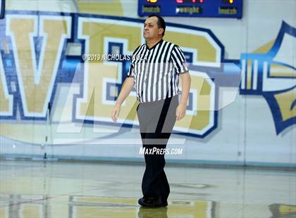 Thumbnail 2 in St. John Bosco vs. La Mirada (St. John Bosco-Gahr Classic) photogallery.