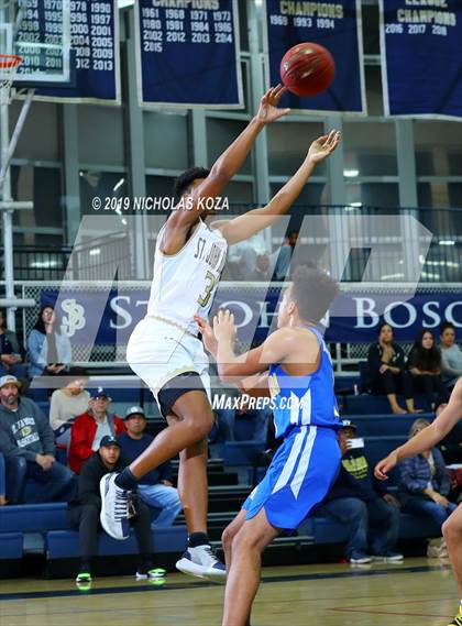 Thumbnail 2 in St. John Bosco vs. La Mirada (St. John Bosco-Gahr Classic) photogallery.