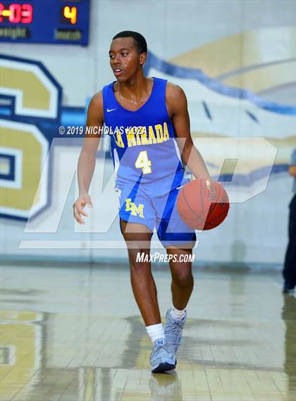Thumbnail 2 in St. John Bosco vs. La Mirada (St. John Bosco-Gahr Classic) photogallery.