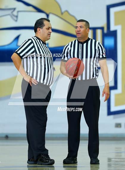 Thumbnail 2 in St. John Bosco vs. La Mirada (St. John Bosco-Gahr Classic) photogallery.