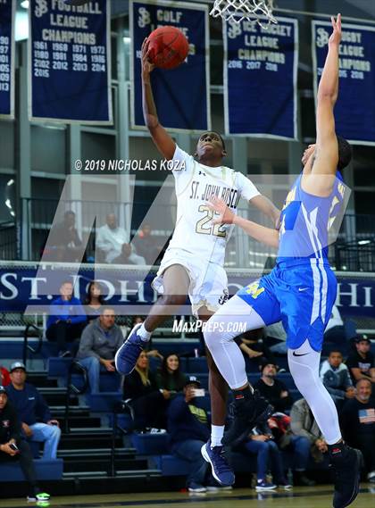 Thumbnail 3 in St. John Bosco vs. La Mirada (St. John Bosco-Gahr Classic) photogallery.