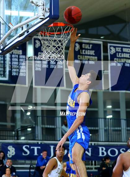 Thumbnail 3 in St. John Bosco vs. La Mirada (St. John Bosco-Gahr Classic) photogallery.