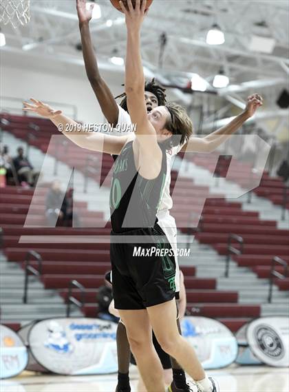 Thumbnail 1 in Thousand Oaks vs. Miller (Rancho Mirage Holiday Invitational) photogallery.