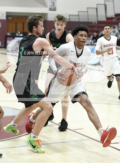 Thumbnail 3 in Thousand Oaks vs. Miller (Rancho Mirage Holiday Invitational) photogallery.