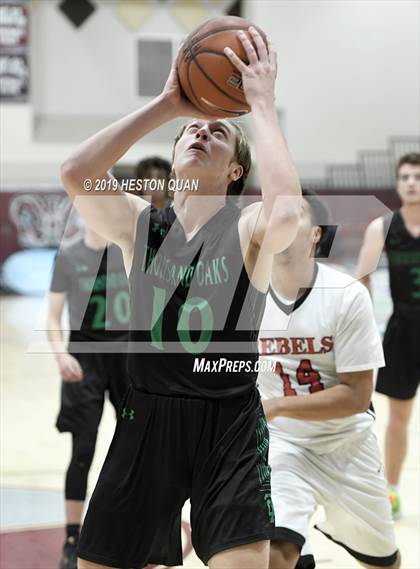 Thumbnail 2 in Thousand Oaks vs. Miller (Rancho Mirage Holiday Invitational) photogallery.