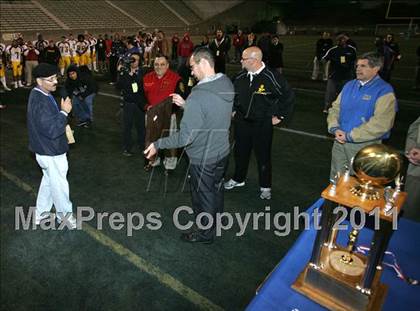 Thumbnail 3 in Chatsworth vs. Fairfax (CIF LA City Section D2 Final) photogallery.