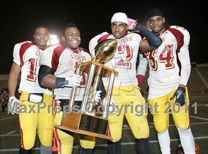 Thumbnail 2 in Chatsworth vs. Fairfax (CIF LA City Section D2 Final) photogallery.