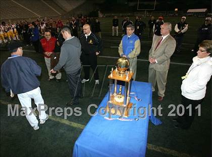 Thumbnail 2 in Chatsworth vs. Fairfax (CIF LA City Section D2 Final) photogallery.