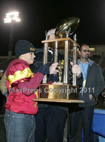 Thumbnail 3 in Chatsworth vs. Fairfax (CIF LA City Section D2 Final) photogallery.