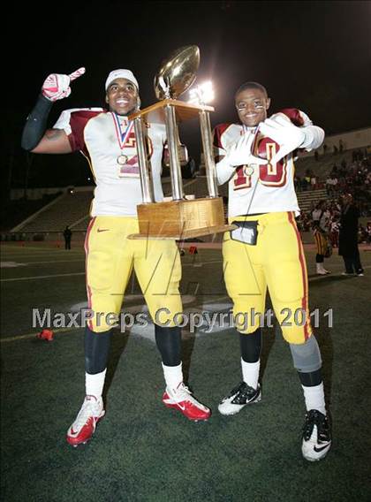 Thumbnail 3 in Chatsworth vs. Fairfax (CIF LA City Section D2 Final) photogallery.
