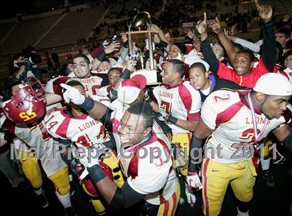 Thumbnail 1 in Chatsworth vs. Fairfax (CIF LA City Section D2 Final) photogallery.