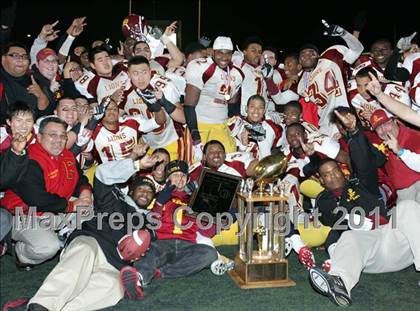 Thumbnail 3 in Chatsworth vs. Fairfax (CIF LA City Section D2 Final) photogallery.