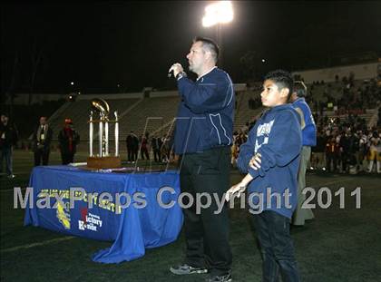 Thumbnail 1 in Chatsworth vs. Fairfax (CIF LA City Section D2 Final) photogallery.