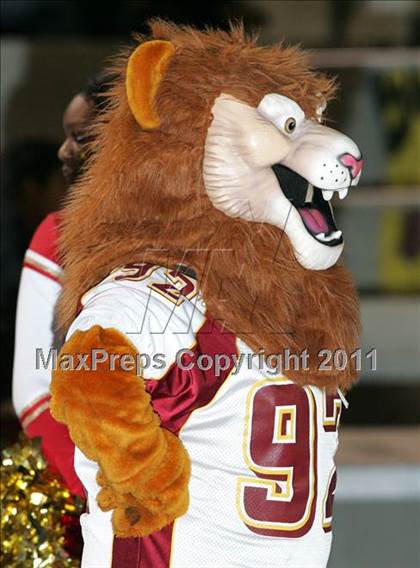Thumbnail 2 in Chatsworth vs. Fairfax (CIF LA City Section D2 Final) photogallery.
