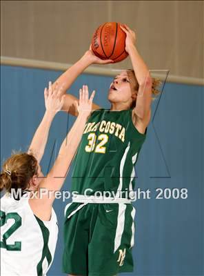 Thumbnail 1 in Edison vs. Mira Costa (Larry Doyle OC Championships) photogallery.