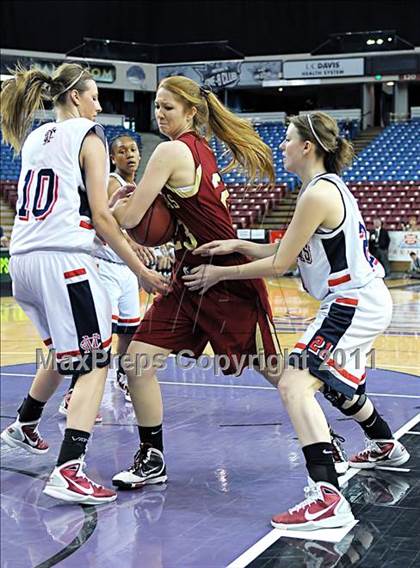Thumbnail 2 in Calaveras vs Modesto Christian (CIF SJS D4 Final) photogallery.