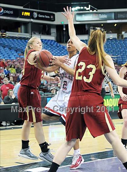 Thumbnail 1 in Calaveras vs Modesto Christian (CIF SJS D4 Final) photogallery.