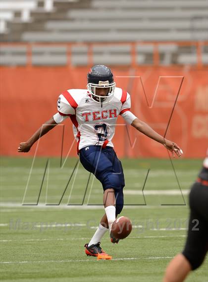 Thumbnail 3 in Tully vs. Institute of Tech (Kickoff Classic) photogallery.