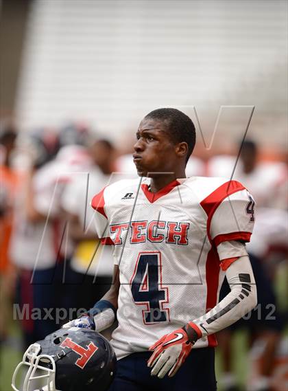 Thumbnail 3 in Tully vs. Institute of Tech (Kickoff Classic) photogallery.