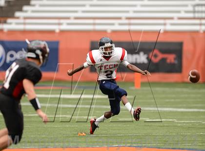 Thumbnail 3 in Tully vs. Institute of Tech (Kickoff Classic) photogallery.