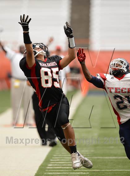 Thumbnail 1 in Tully vs. Institute of Tech (Kickoff Classic) photogallery.