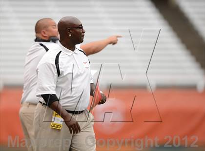 Thumbnail 2 in Tully vs. Institute of Tech (Kickoff Classic) photogallery.