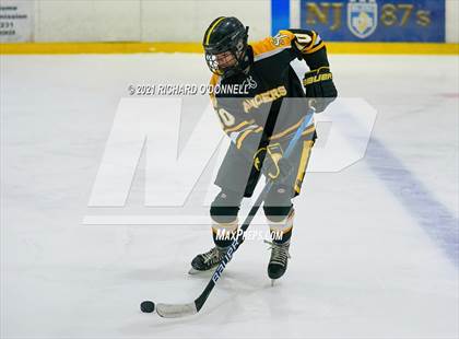 Thumbnail 1 in St. John-Vianney vs Manasquan/Point Beach photogallery.