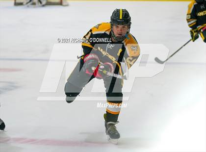 Thumbnail 1 in St. John-Vianney vs Manasquan/Point Beach photogallery.