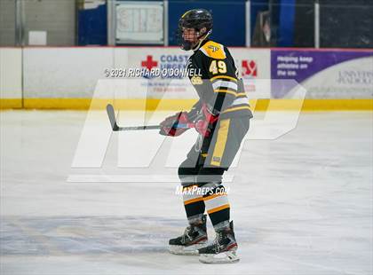 Thumbnail 3 in St. John-Vianney vs Manasquan/Point Beach photogallery.