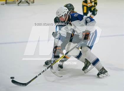 Thumbnail 1 in St. John-Vianney vs Manasquan/Point Beach photogallery.
