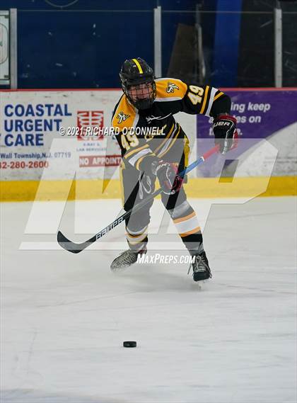 Thumbnail 2 in St. John-Vianney vs Manasquan/Point Beach photogallery.
