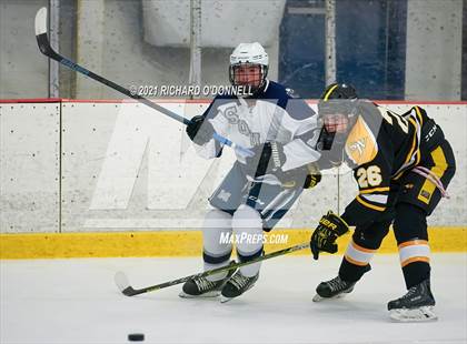 Thumbnail 2 in St. John-Vianney vs Manasquan/Point Beach photogallery.