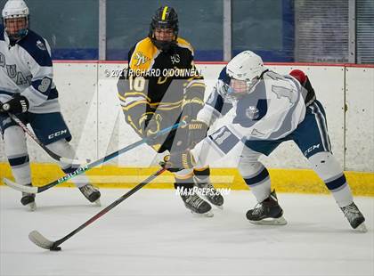 Thumbnail 3 in St. John-Vianney vs Manasquan/Point Beach photogallery.