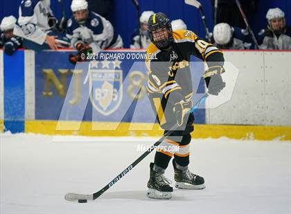 Thumbnail 2 in St. John-Vianney vs Manasquan/Point Beach photogallery.