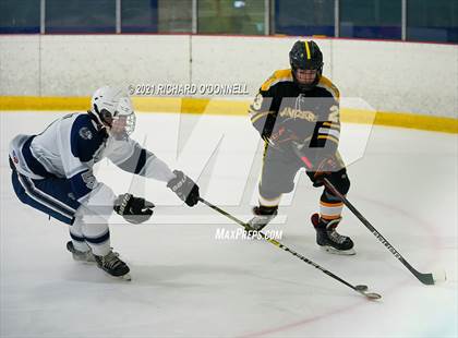 Thumbnail 3 in St. John-Vianney vs Manasquan/Point Beach photogallery.