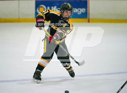 Thumbnail 1 in St. John-Vianney vs Manasquan/Point Beach photogallery.