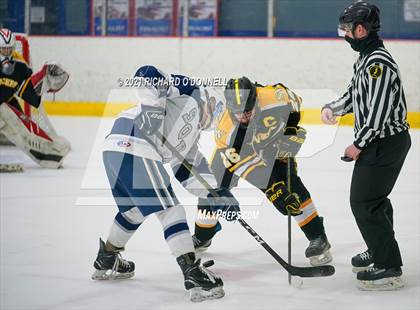 Thumbnail 3 in St. John-Vianney vs Manasquan/Point Beach photogallery.