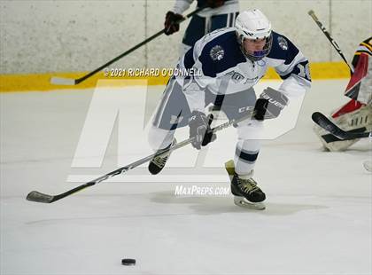 Thumbnail 2 in St. John-Vianney vs Manasquan/Point Beach photogallery.