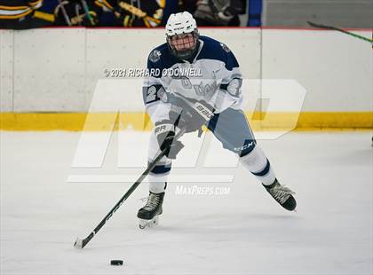 Thumbnail 2 in St. John-Vianney vs Manasquan/Point Beach photogallery.