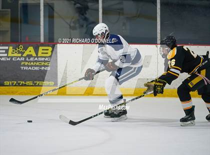 Thumbnail 3 in St. John-Vianney vs Manasquan/Point Beach photogallery.