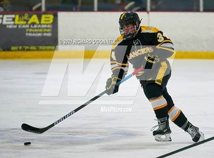 Thumbnail 2 in St. John-Vianney vs Manasquan/Point Beach photogallery.