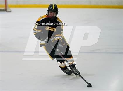 Thumbnail 3 in St. John-Vianney vs Manasquan/Point Beach photogallery.